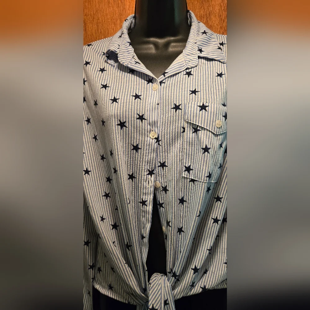 Eden & Olivia soft blue stripped star button front tie bottom top szM - Picture 5 of 8